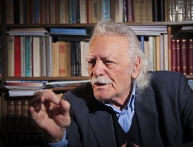 Ο Μανώλης Γλέζος για την ομιλία του Τσίπρα- Μακρόν στην Πνύκα